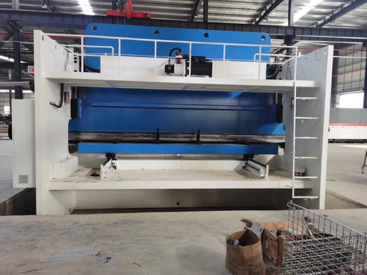 600tn / 4600 CNC PRESS BRAKE Y1 ، Y2 ، X R + طاولة انحراف تعمل بالطاقة