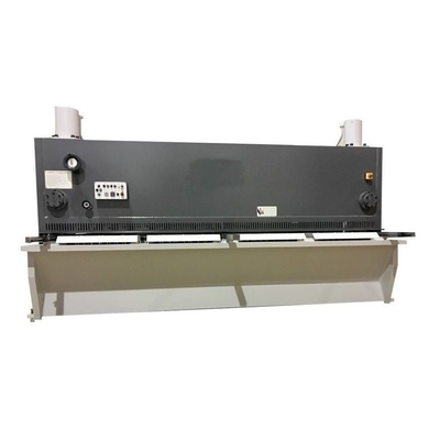 Qc12k-6x3200 آلة قص المقصلة الهيدروليكية المعدنية الأوتوماتيكية 3200 مم
